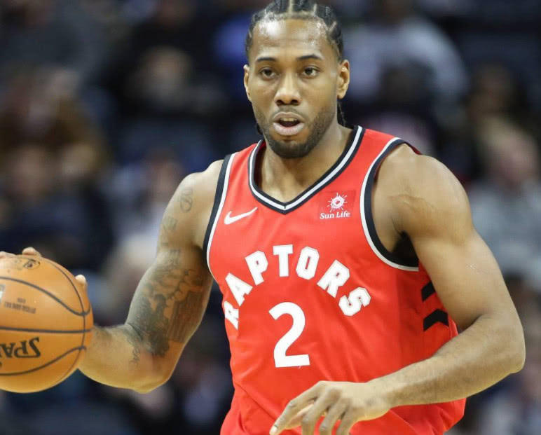 西班牙此前10次对阵乌拉圭5胜5平保持不败，打进16球丢8球（西班牙近10次对阵乌拉圭取得5胜5平不败战绩，共打入16球失8球）