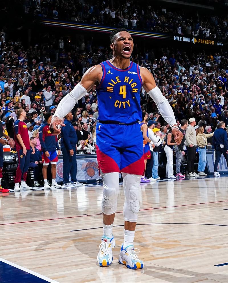 皇马齐达内战术显效4-1胜瓦伦西亚（齐祖调度奏效，皇马4-1击退瓦伦西亚）