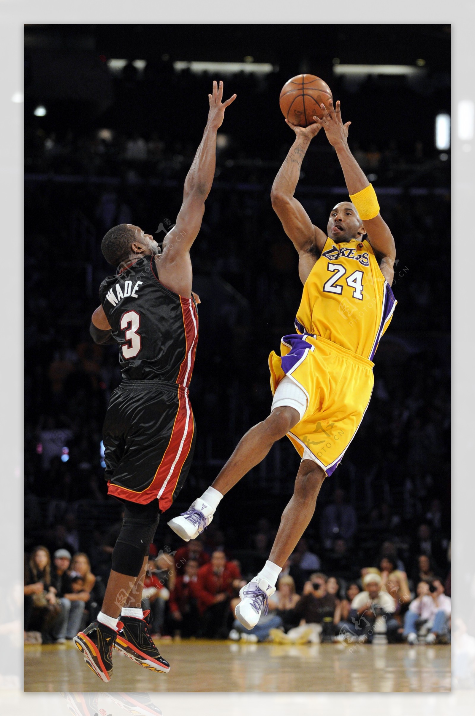 英媒：桑德兰向贡多齐报价2500万欧元，并密切关注小贝林（英媒：桑德兰出价2500万欧求购贡多齐，仍密切关注小贝林）