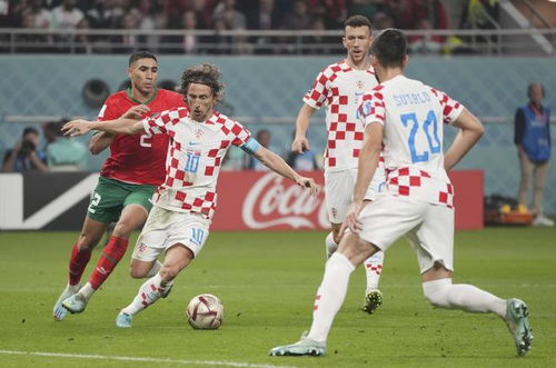 TA：休斯顿中场雷恩斯引人注目，尤文和城市集团都已进行联系（TA：尤文、城市集团已与休斯顿中场雷恩斯接触，这名球员表现抢眼）