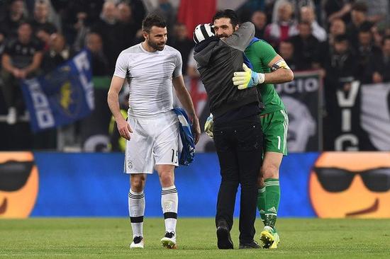 埃基蒂克：安菲尔德的氛围太棒了；我来到这里就是为了赢