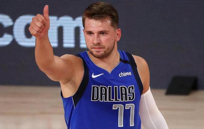 足球欧冠最新积分榜出炉，两大豪门濒临淘汰（欧冠最新积分榜公布，两大豪门命悬一线）