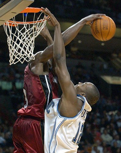 卡利亚里主帅：我在球员时代盯防过C罗，那真是令人激动（卡利亚里主帅回忆：球员时期曾盯防C罗，激动难忘）