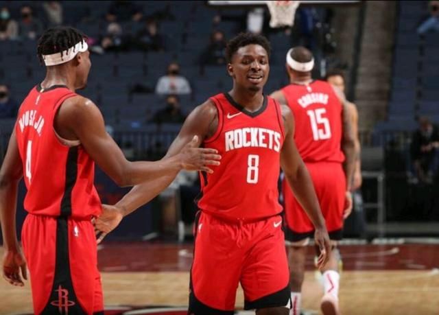 罗马诺：梅努可能在1月离开曼联，那不勒斯对租借他很感兴趣（罗马诺：梅努或在冬窗离开曼联，那不勒斯有意租借）